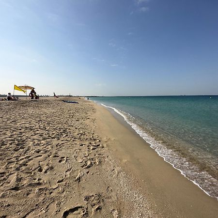 Holiday Home La Mer ドバイ エクステリア 写真